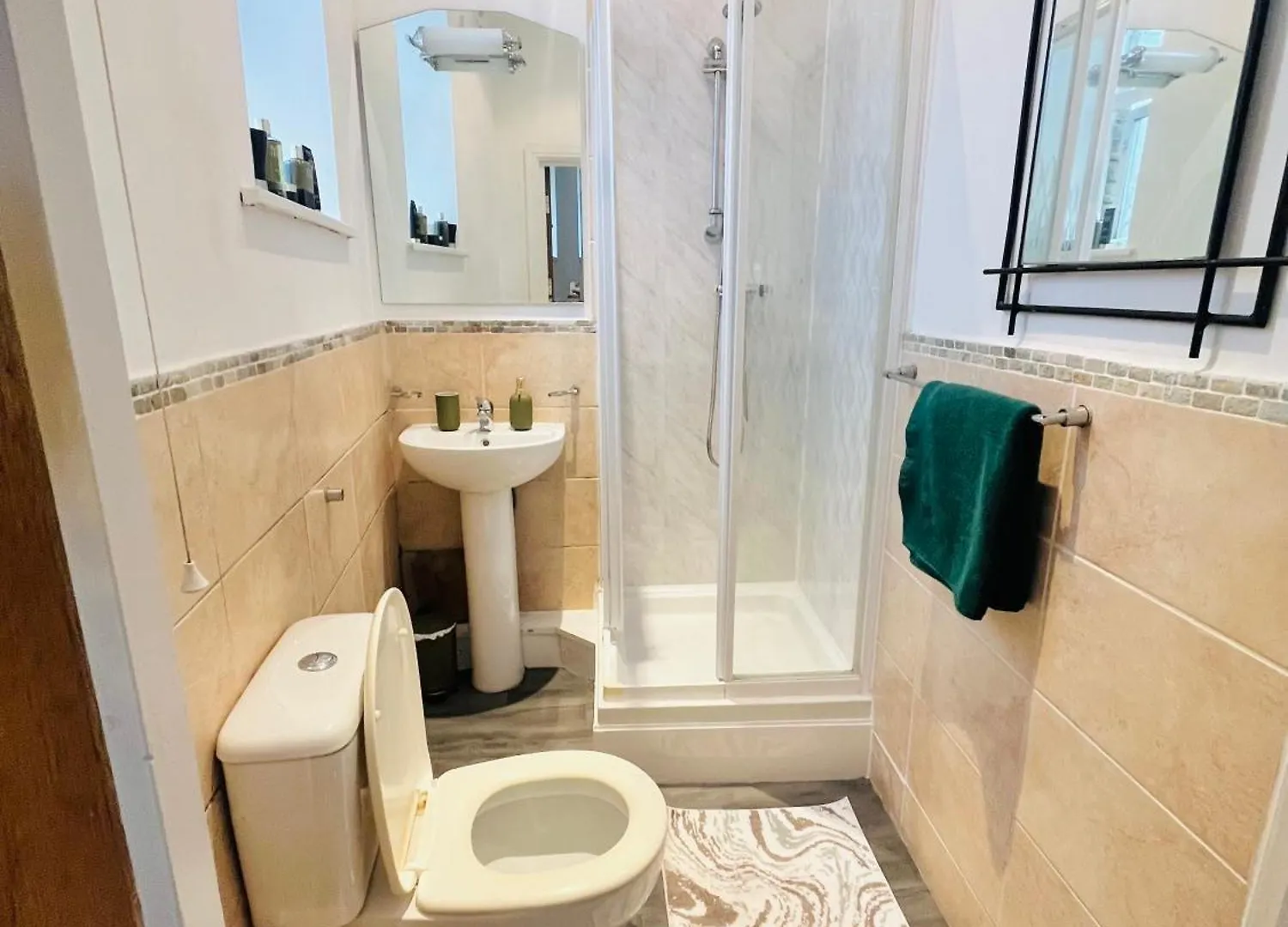 Luxurious Studio Flat In Shipley Central 0*, Shipley (West Yorkshire)